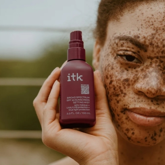 ITK Broad Spectrum SPF 30 Sunscreen Setting Mist W/ Vitamin E Reef Safe 3.3 oz - Picture 5 of 5